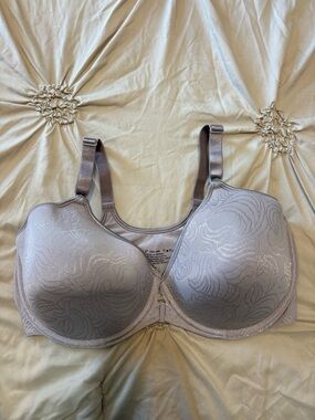 BALI Size 42DD Bra with Front Clasp